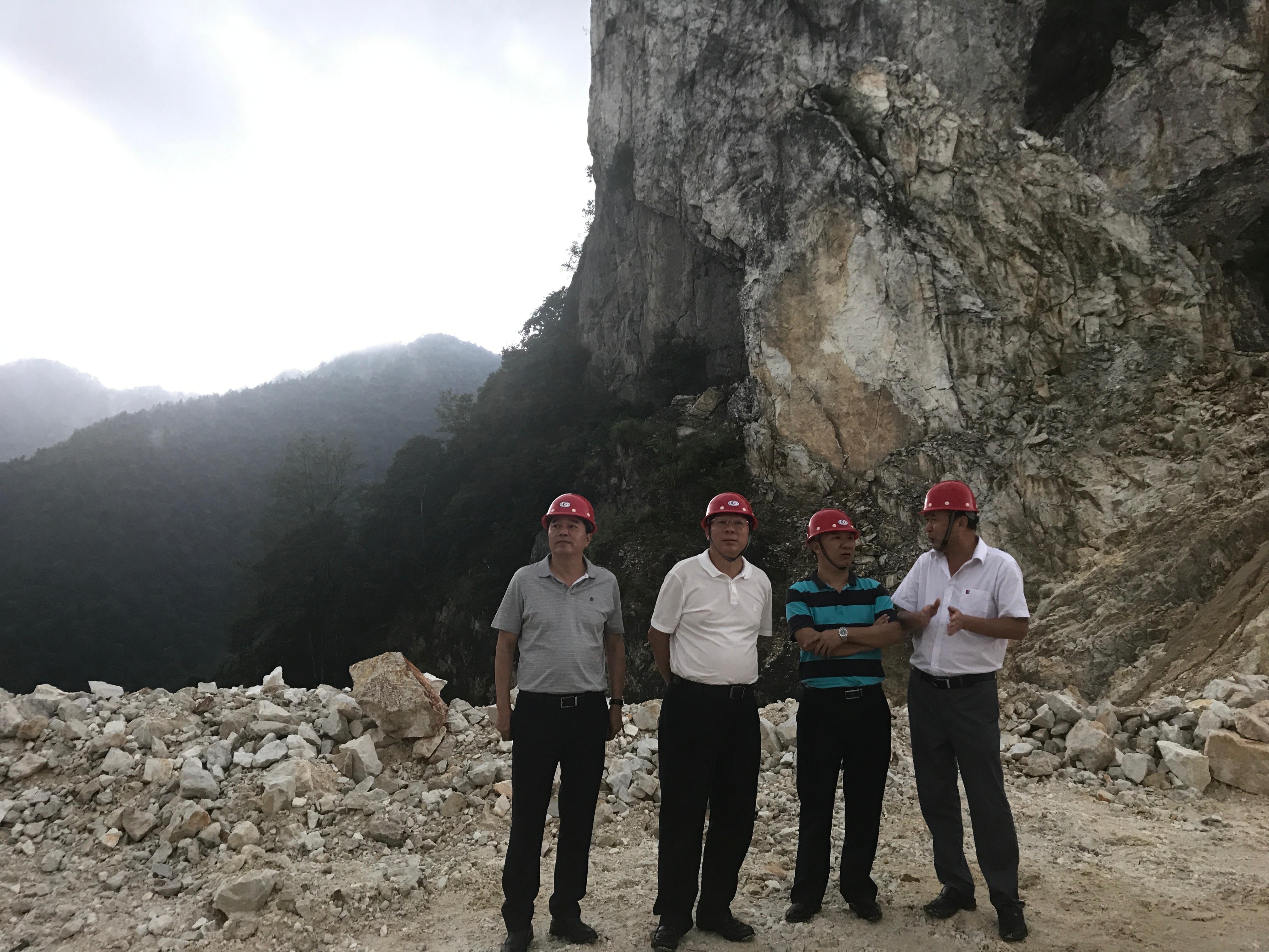 1590135451802676.jpg 20170825081514670.jpg